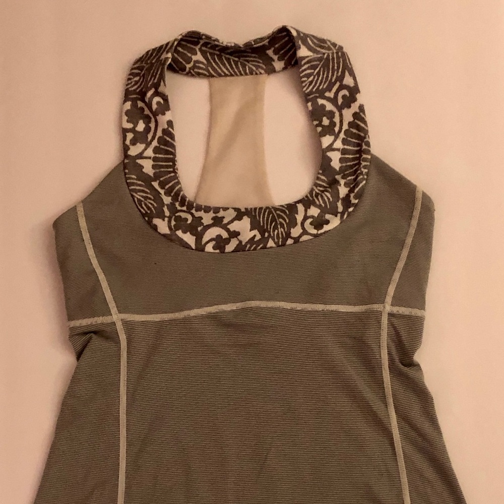 Lululemon Athletica grey top